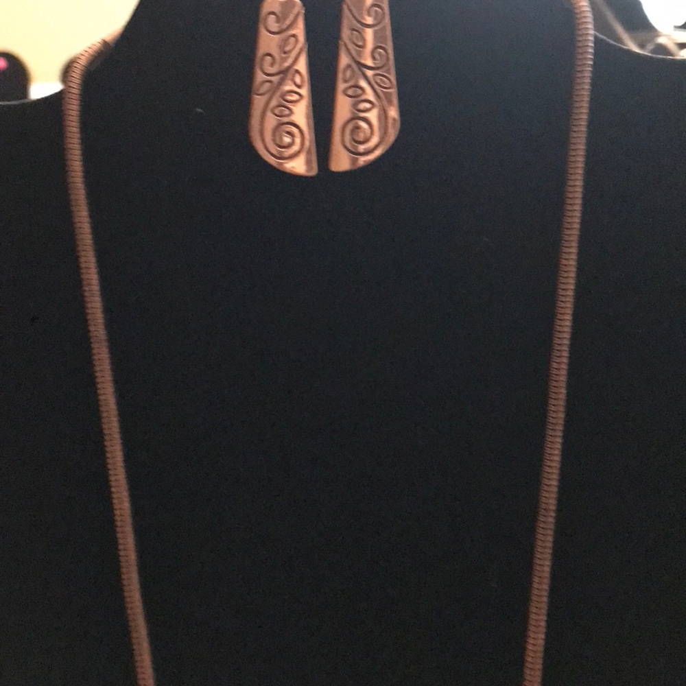 Ladies jewelry
